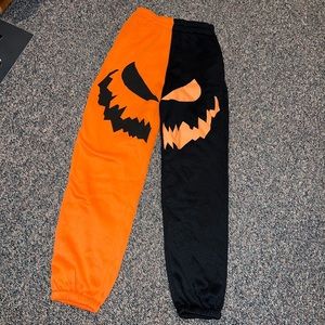 SHIEN Halloween split jackolantern sweatpants , size small , new condition!!